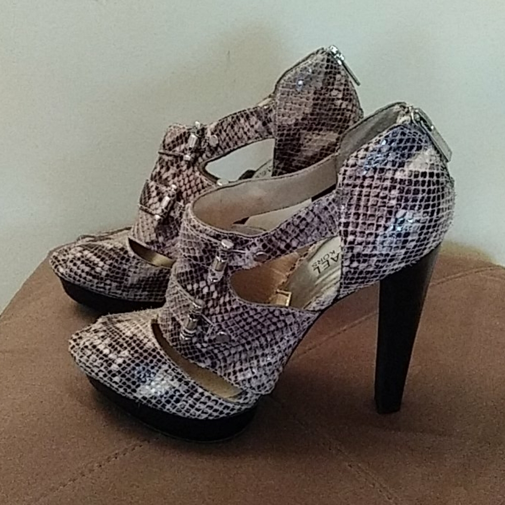 Michael Kors Pumps